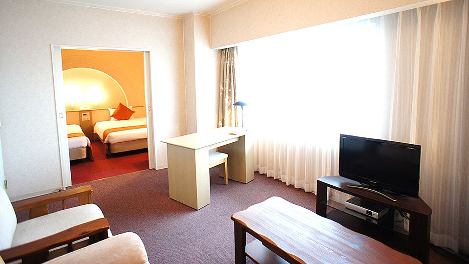大阪ジョイテルホテルのカジュアルスイートルームのお部屋です。